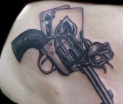 pistolet-kartyi-roza