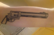tatu-na-ruke