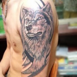 wolf-tattoo-ideas-wolf-on-upper-arm