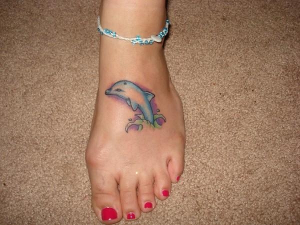 dolphin_tattoo_by_detareponioc