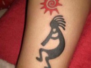 kokopelli-tatuirovka-na-noge