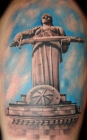 statuya-s-mechom