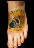 tatu-pchela-na-noge_0