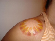 galer-a-de-tatuajes-de-soles-en-el-hombro7
